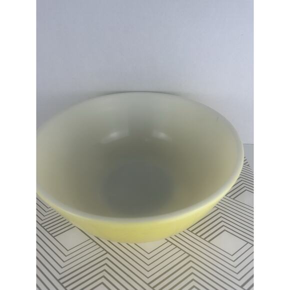 Vtg MCM Yellow Pyrex Large Nesting Mixing Bowl 4 QT #404 Primary Color 10” USA - Picture 2 of 8